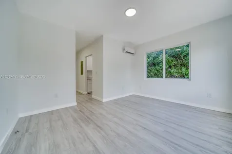 2352 SW 5th Street Miami FL 33135