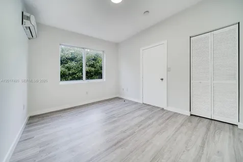 2352 SW 5th Street Miami FL 33135