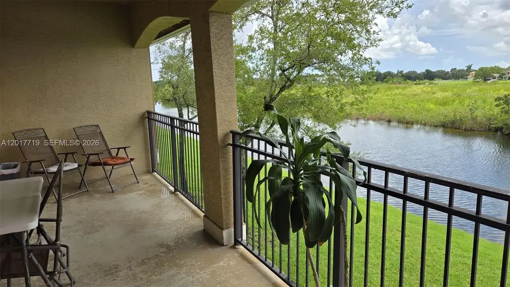 230 SW 117th Terrace Pembroke Pines FL 33025