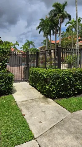 230 SW 117th Terrace Pembroke Pines FL 33025