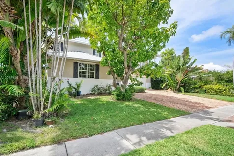 2310 Bayview Lane North Miami FL 33181