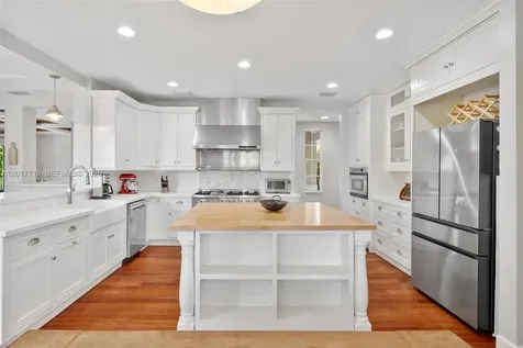 2310 Bayview Lane North Miami FL 33181