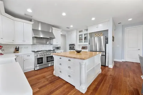 2310 Bayview Lane North Miami FL 33181