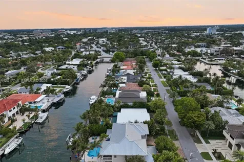 2310 Bayview Lane North Miami FL 33181