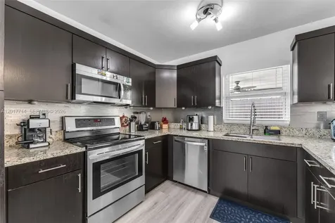 13285 NW 11th Street Miami FL 33182