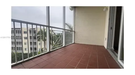 3600 Oaks Clubhouse Drive Pompano Beach FL 33069