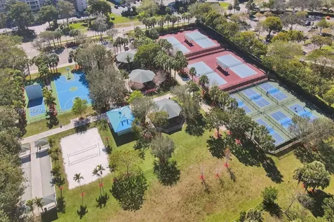 3600 Oaks Clubhouse Drive Pompano Beach FL 33069