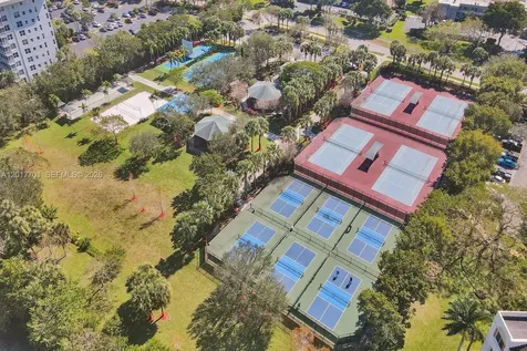 3600 Oaks Clubhouse Drive Pompano Beach FL 33069