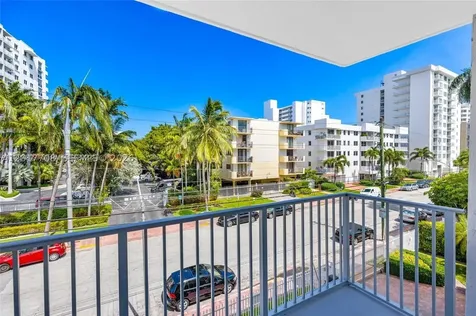 1674 Bay Road Miami Beach FL 33139