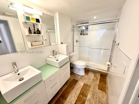 1674 Bay Road Miami Beach FL 33139