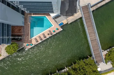 1674 Bay Road Miami Beach FL 33139