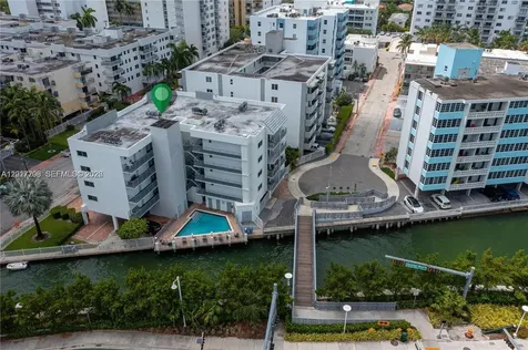 1674 Bay Road Miami Beach FL 33139