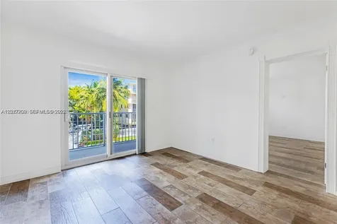 1674 Bay Road Miami Beach FL 33139
