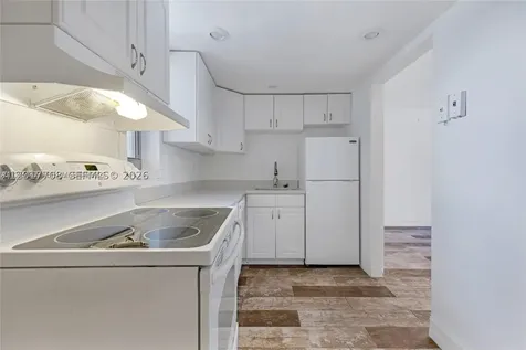 1674 Bay Road Miami Beach FL 33139