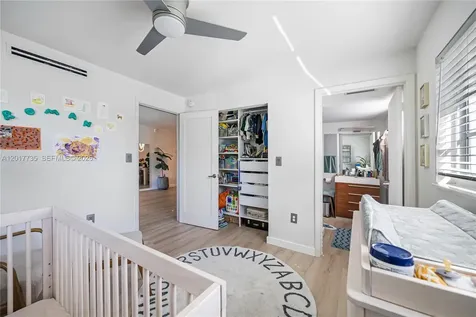 1900 Meridian Avenue Miami Beach FL 33139