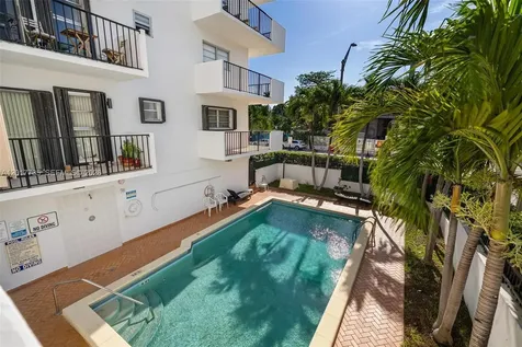 1900 Meridian Avenue Miami Beach FL 33139