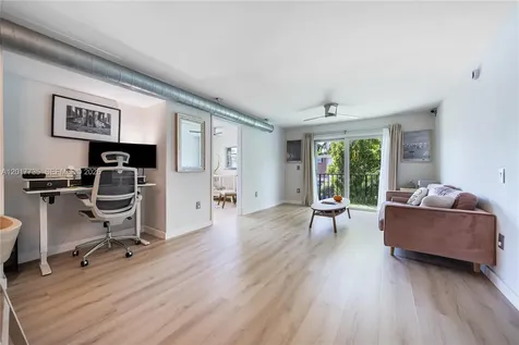 1900 Meridian Avenue Miami Beach FL 33139
