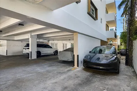 1900 Meridian Avenue Miami Beach FL 33139