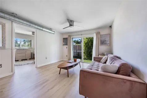 1900 Meridian Avenue Miami Beach FL 33139
