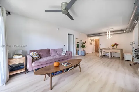 1900 Meridian Avenue Miami Beach FL 33139