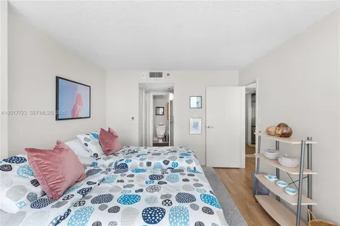 7601 E Treasure Drive North Bay Village FL 33141