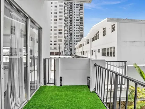 2780 NE 183rd Street Aventura FL 33160