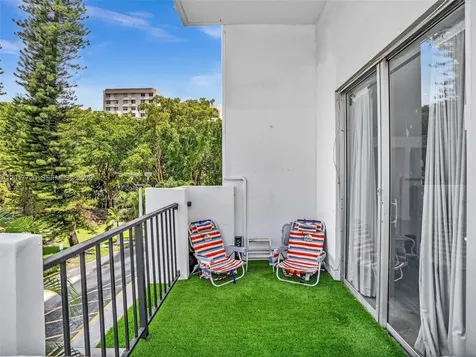 2780 NE 183rd Street Aventura FL 33160