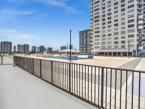2780 NE 183rd Street Aventura FL 33160