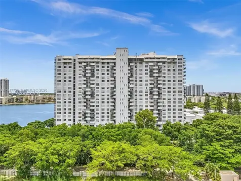 2780 NE 183rd Street Aventura FL 33160