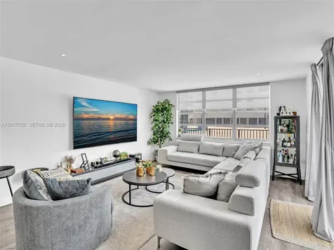2780 NE 183rd Street Aventura FL 33160