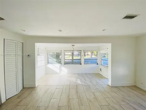 2230 NW 51st Terrace Miami FL 33142