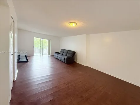 8260 SW 210th Street Cutler Bay FL 33189