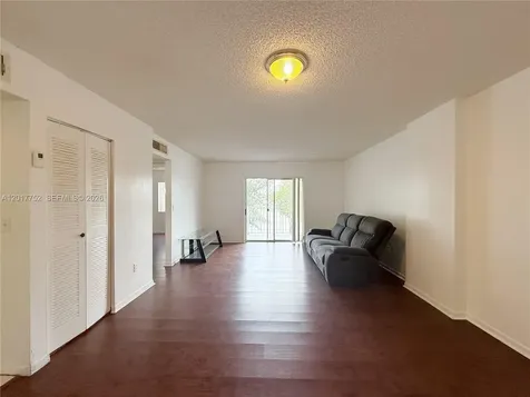 8260 SW 210th Street Cutler Bay FL 33189