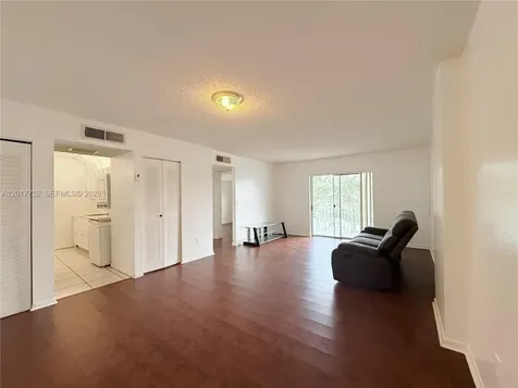 8260 SW 210th Street Cutler Bay FL 33189