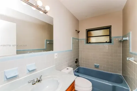 830 E Evanston Circle Fort Lauderdale FL 33312