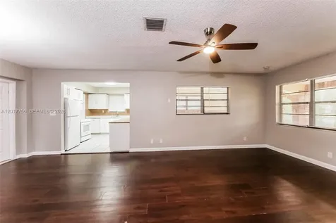 830 E Evanston Circle Fort Lauderdale FL 33312