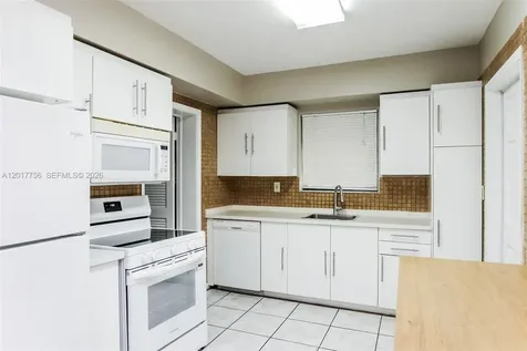 830 E Evanston Circle Fort Lauderdale FL 33312
