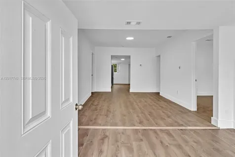 2636 SW 29th Court Miami FL 33133