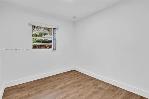 2636 SW 29th Court Miami FL 33133