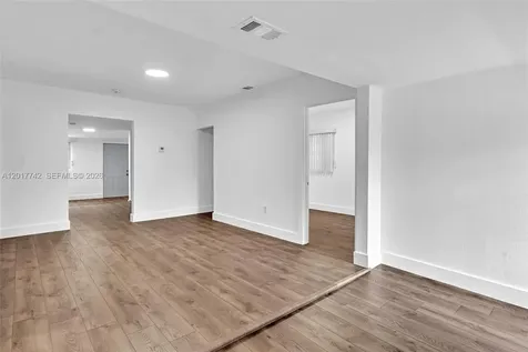2636 SW 29th Court Miami FL 33133