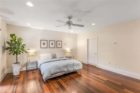 6845 SW 98th Street Pinecrest FL 33156