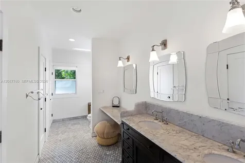 6845 SW 98th Street Pinecrest FL 33156
