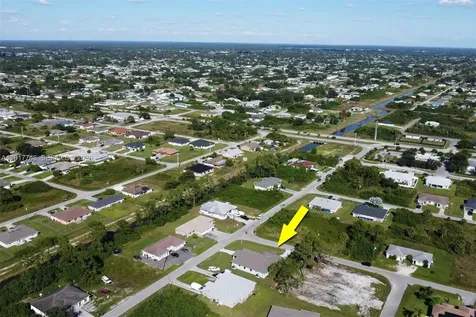4501/4503 SW 15th Street Lehigh Acres FL 33973