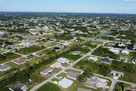4501/4503 SW 15th Street Lehigh Acres FL 33973