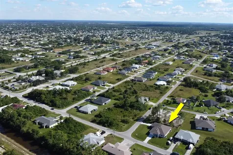 4501/4503 SW 15th Street Lehigh Acres FL 33973