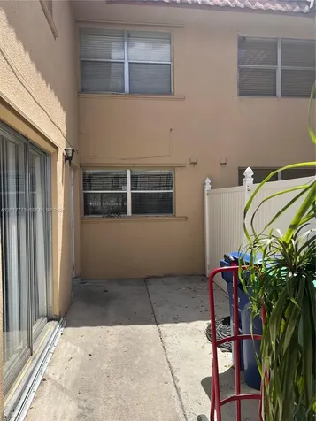 7106 NW 169th Street Hialeah FL 33015