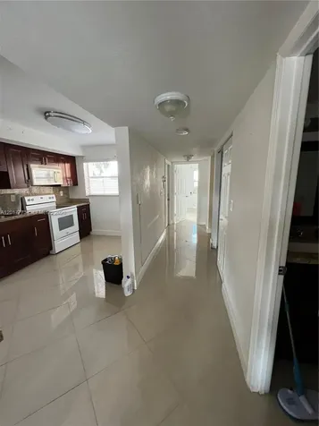 7106 NW 169th Street Hialeah FL 33015