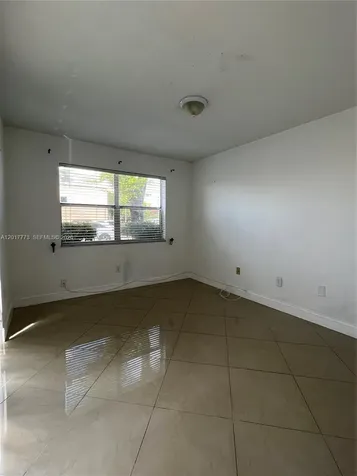 7106 NW 169th Street Hialeah FL 33015