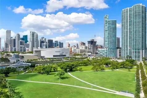 900 Biscayne Boulevard Miami FL 33132