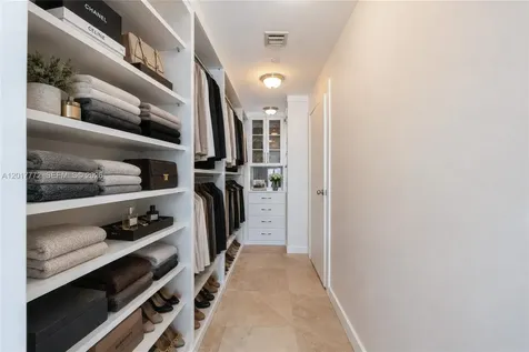 900 Biscayne Boulevard Miami FL 33132